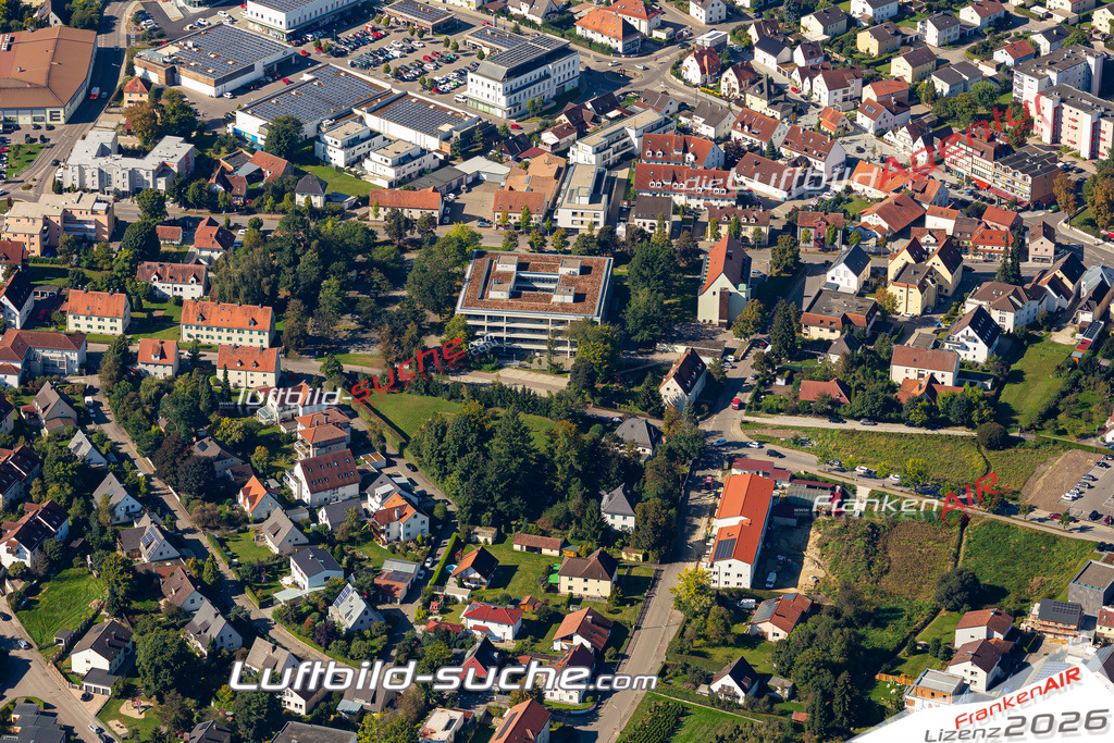 Aktuelles Luftbild von  Aichach Kauf mit Lizenz / Bildrechten möglich- Die Luftaufnahme wurde 2021 mittels UL-Flugzeug erstellt ( keine Drohne ) - hochauflösende Kamera-Systeme von  Canon -Beste Qualität - Für grossformatige Ausdrucke geeignet. Die Geschenkidee !