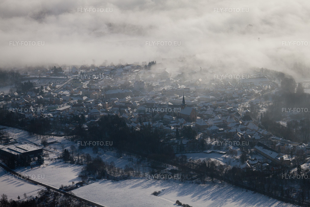 Vue aérienne: Vue de la ville à Lauterbourg dans le département Bas Rhin, France. Photo: IMG_36136.jpg prise le 02/01/2011 par Werner Riehm/FLY-FOTO.euRésolution de l'original: 4752 x 3168 px