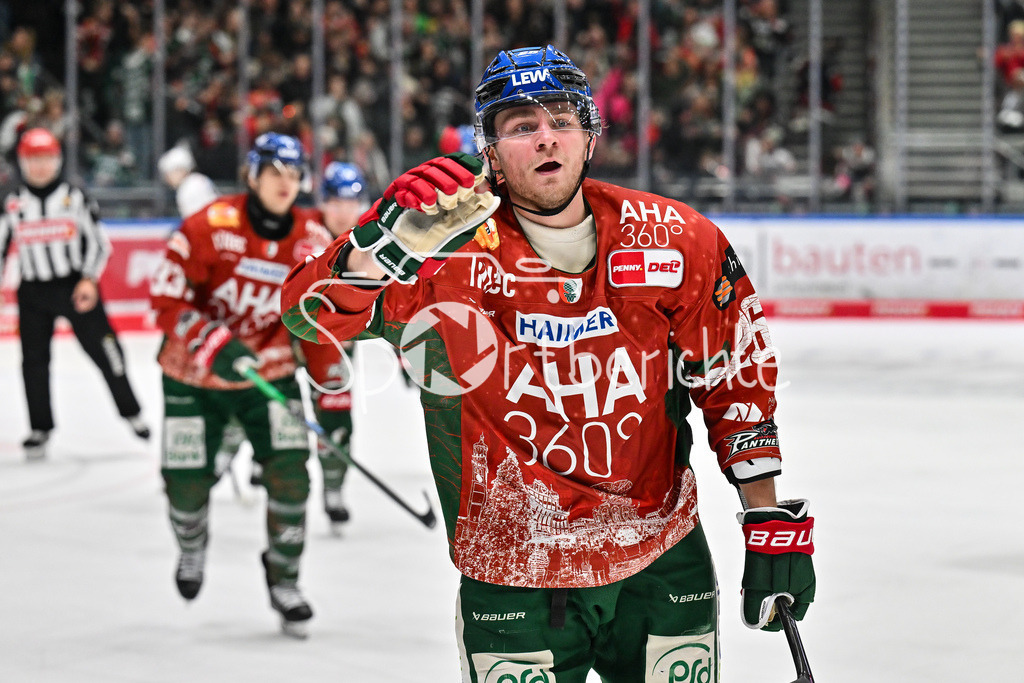 Augsburger Panther - Nürnberg Ice Tigers | AUGSBURG, GERMANY - 23. DECEMBER: Jubel der Panther nach dem Treffer zum 2-2 durch Alexander BLANK (Augsburger Panther 26) / Tor / Torschuetze / Freude / Happy während dem Match zwischen den Augsburger Panthern und den Nürnberg Ice Tigers am 31. Spieltag der Penny DEL im Curt Frenzel Stadion
