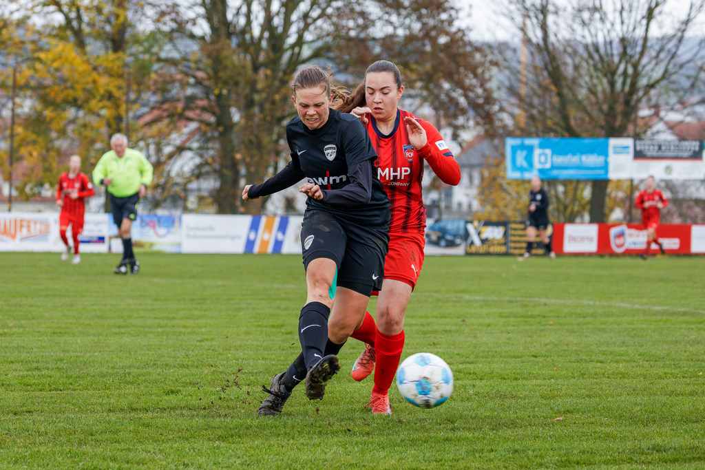 HOHFCH_251109_6854 | 1.FC Heidenheim 1846 II vs. GAST, Fußball, Frauen, Bezirksliga, 2025/2026, X. Spieltag, 03.10.2025 in Heidenheim, Kunstrasen b. Voith-Arena West(Foto: Michael Bulling) - Realisiert mit Pictrs.com