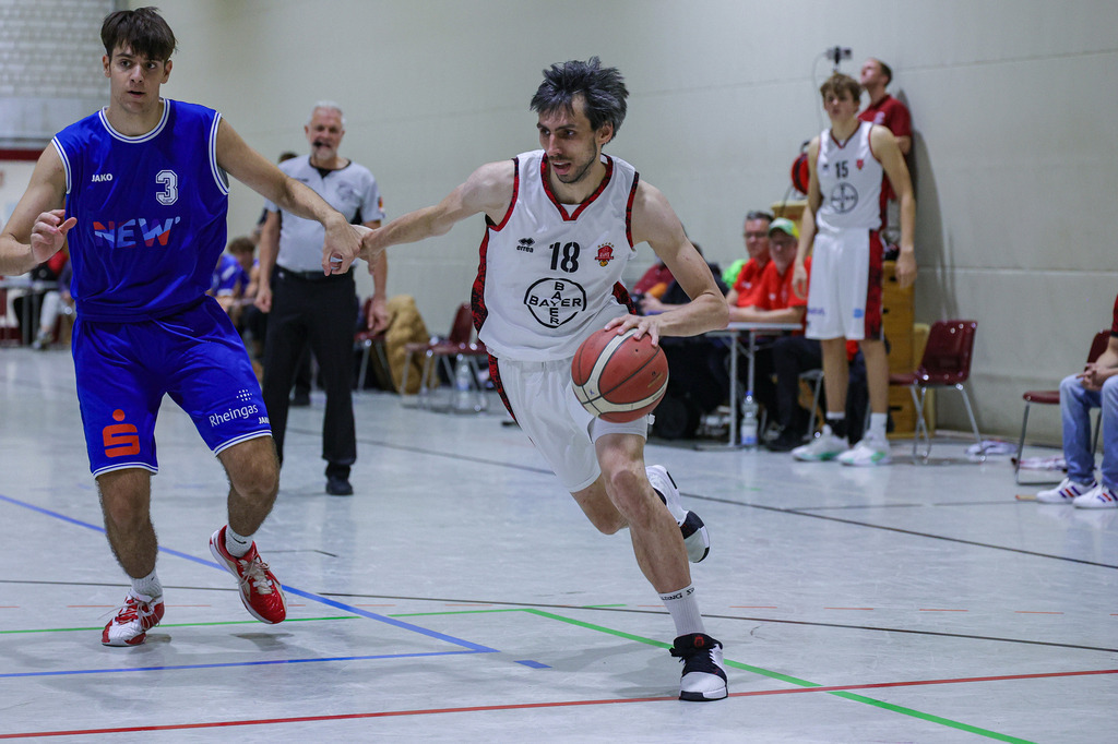 Regio BAYER GIANTS vs NEW Elephants Grevenbroich-32 | Fotos von Basketballspielen aus dem Raum NRW fotografiert von Gero Mueller-Laschet und Daniel Schaefer - Realisiert mit Pictrs.com