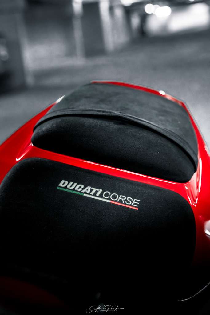 Ducati 996 | Entdecken Sie die faszinierende Welt von Alexander Tschuncky Arts: Kreative Fotografie, atemberaubende Automobilkunst und hochwertiger Bilderdruck. Lassen Sie sich inspirieren! - Realisiert mit Pictrs.com