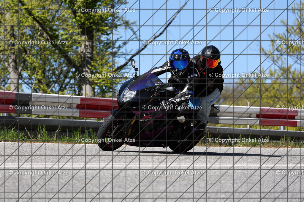 IMG_8210 | Fotograf am Kyffhäuser. Onkel Atze. Kyffhäuser Rennstrecke. Café36. Motorsportfotografie. - Realisiert mit Pictrs.com