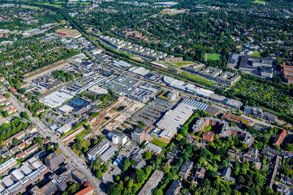 Hamburg_Nedderfeld_Gewerbegebiet_ELS_0804050823 | HAMBURG 09.08.2023 Gewerbegebiet und Firmenansiedlung " Automeile Nedderfeld " in Hamburg, Deutschland. // Industrial estate and company settlement " Automeile Nedderfeld " in Hamburg, Germany. Foto: Martin Elsen