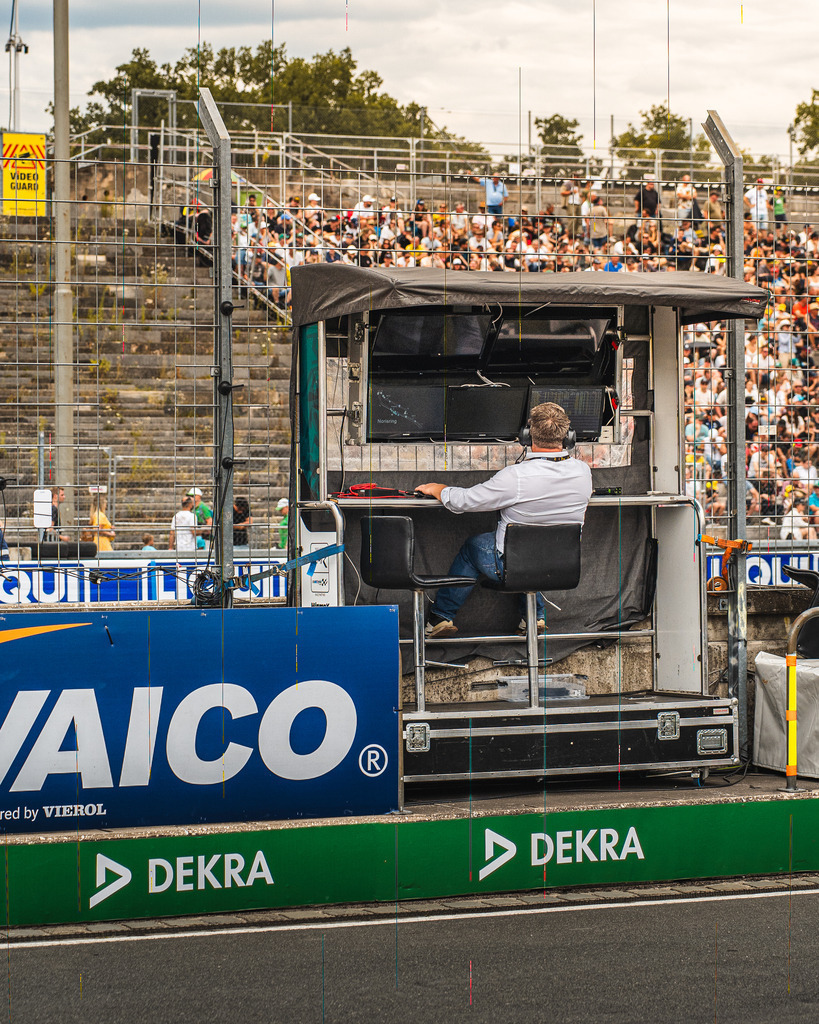 TXO06629 | Exklusive Motorsport-Fotografie aus Leipzig von TXO Media – für Rennfahrer, Teams & Sponsoren. Sausemuth liefert starke Bilder, die Emotion zeigen. Jetzt buchen & glänzen! - Realisiert mit Pictrs.com