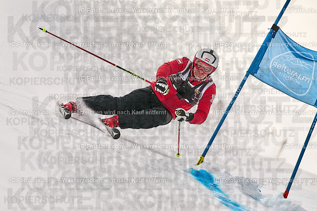 _ALP0182_MASTERS-WM_Reiteralm_A-GS_Vorlaeufer | FISWORLD CHAMPIONSHIPSMASTERS ALPINE SKIING, 23. – 28. MÄRZ 2026 - REITERALM | STMK | AUT.   Veranstaltet vom Masters-Referat des Deutschen Skiverbandes (DSV). Durchführende Organisation: WSV Pichl-Reiteralm, unterstütutzt von den Bergbahnen REITERALM bei Schladming und SKI AUSTRIA.                            Disziplinen:  Super-G, GiantSlalom, Slalom.                                                 Kategorien:  A (Herrn 30-59 Jahre), B (Herrn ab 60 Jahre), C (Damen 30-59 Jahre), D (Damen ab 60 Jahre).                Rennstrecken:   Gasselhöhe und Muldenliftpiste auf der Reiteralm.
