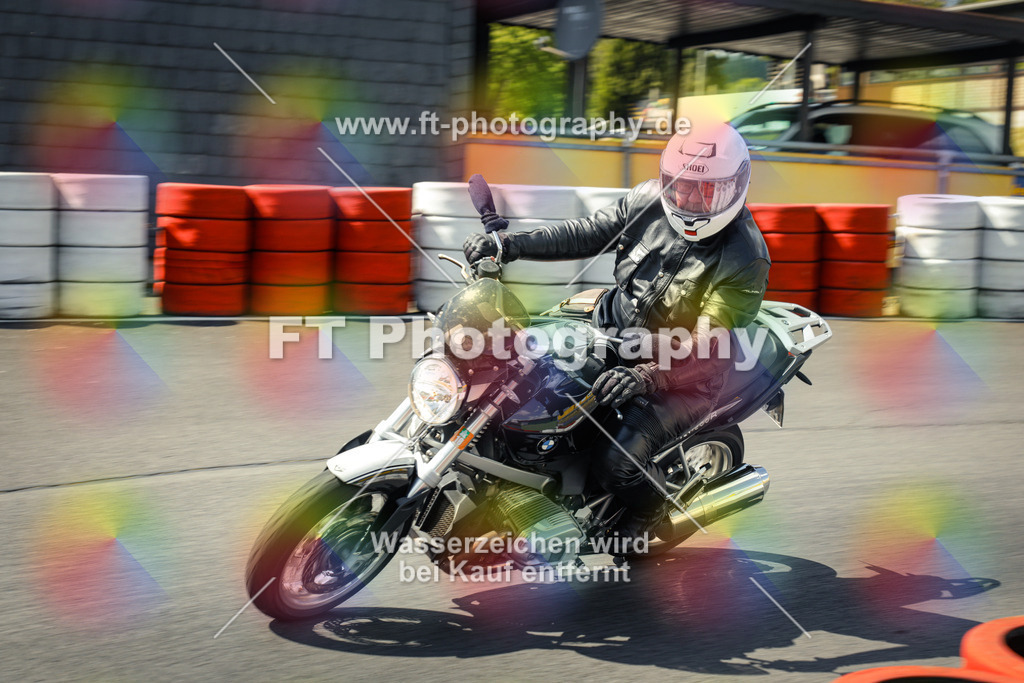 OBK_Mai_Martina_Markus-11095 | Hier findet Ihr Bilder von Touristenfahrten auf der Nürburgring Nordschleife oder von anderen Veranstaltungen die ich besucht habe. Viel Spass beim Durch Schauen 