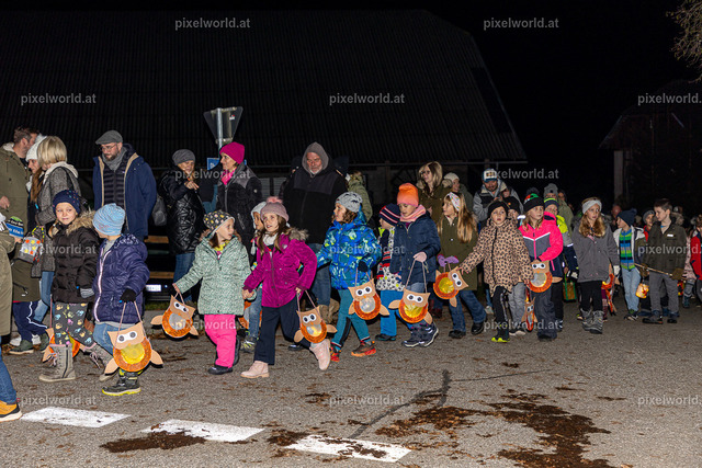 Laternenfest in St. Martin | Bildershop von pixelworld.at - Realisiert mit Pictrs.com