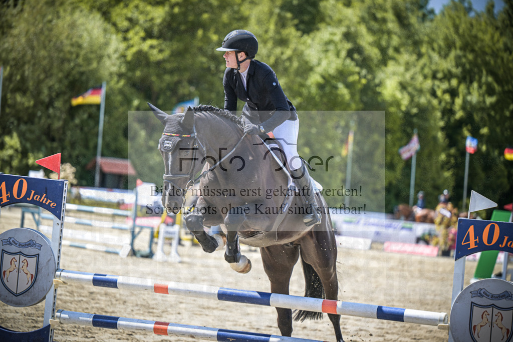 DOS_4337 | Entdecke hochwertige Reitturnierfotos von Foto Oger. Professionell, emotional und authentisch – jetzt Lieblingsmomente im Shop bestellen.Deutschlandweite Turnierfotografie. - Realisiert mit Pictrs.com