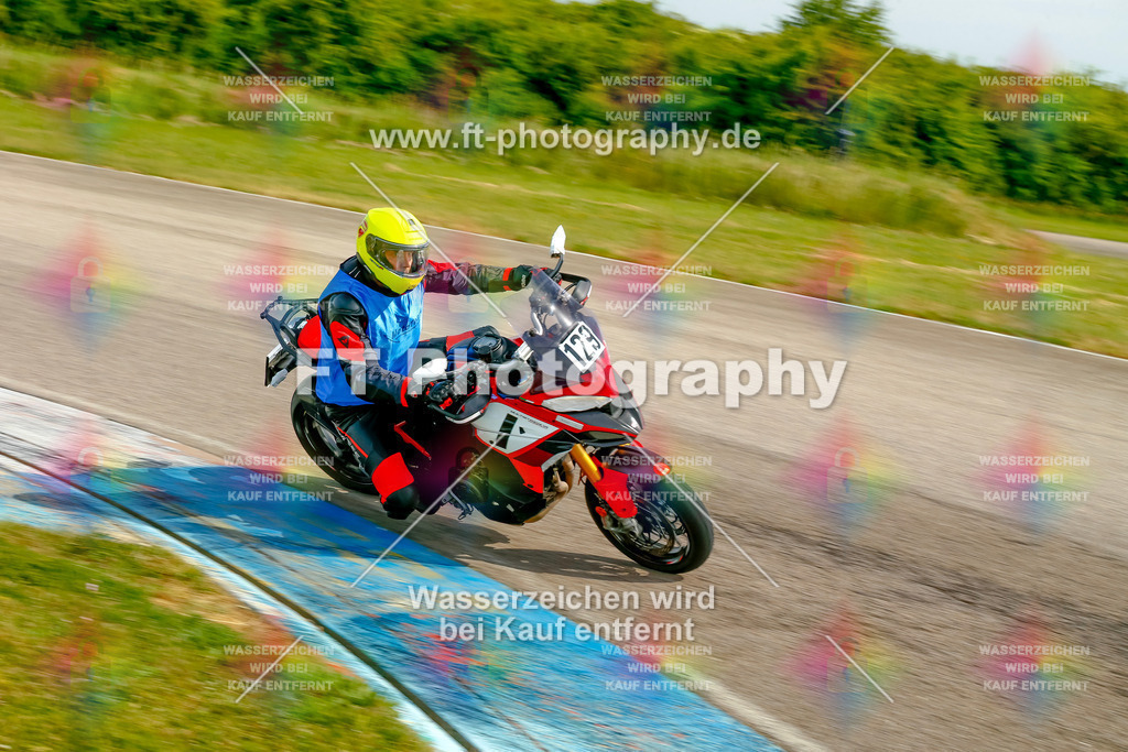 _MOT1132 | Hier findet Ihr Bilder von Touristenfahrten auf der Nürburgring Nordschleife oder von anderen Veranstaltungen die ich besucht habe. Viel Spass beim Durch Schauen 