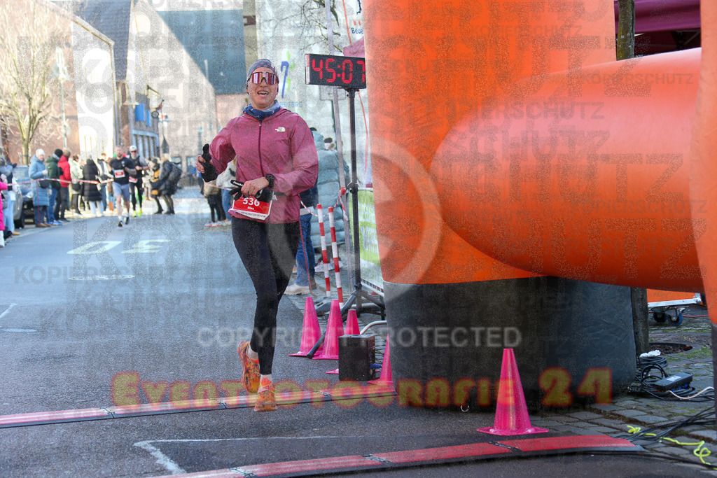 241201_1221_EX1_1816 | Sportfotografie im Rhein-Sieg Kreis, Köln, Bonn, NRW, Rheinland Pfalz, Hessen, etc. Unser Tätigkeitsfeld umfasst den Laufsport vom Volkslauf über den Marathon, Duathlon, Triathon bis zum Ultralauf wie Kölnpfad Ultra oder Schindertrail.