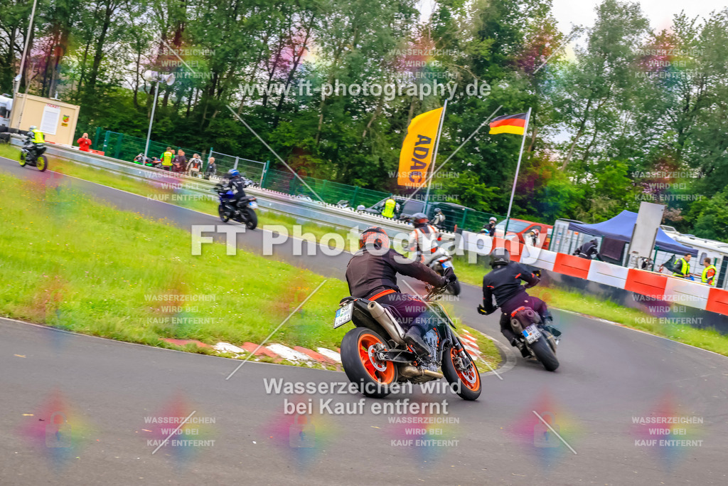 VBK-6372 | Hier findet Ihr Bilder von Touristenfahrten auf der Nürburgring Nordschleife oder von anderen Veranstaltungen die ich besucht habe. Viel Spass beim Durch Schauen 