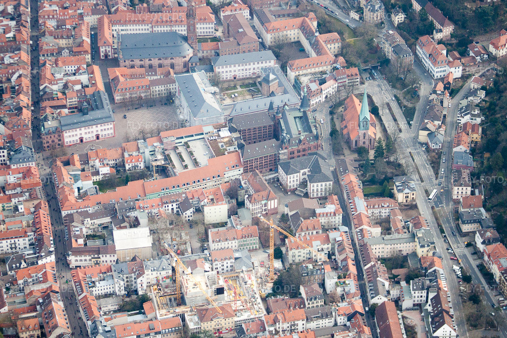 Luftbild: Universitätsplatz im Ortsteil Kernaltstadt in Heidelberg im Bundesland Baden-Württemberg in Deutschland. Foto: IMG_37890.jpg vom 12.03.2011 durch Werner Riehm/FLY-FOTO.de