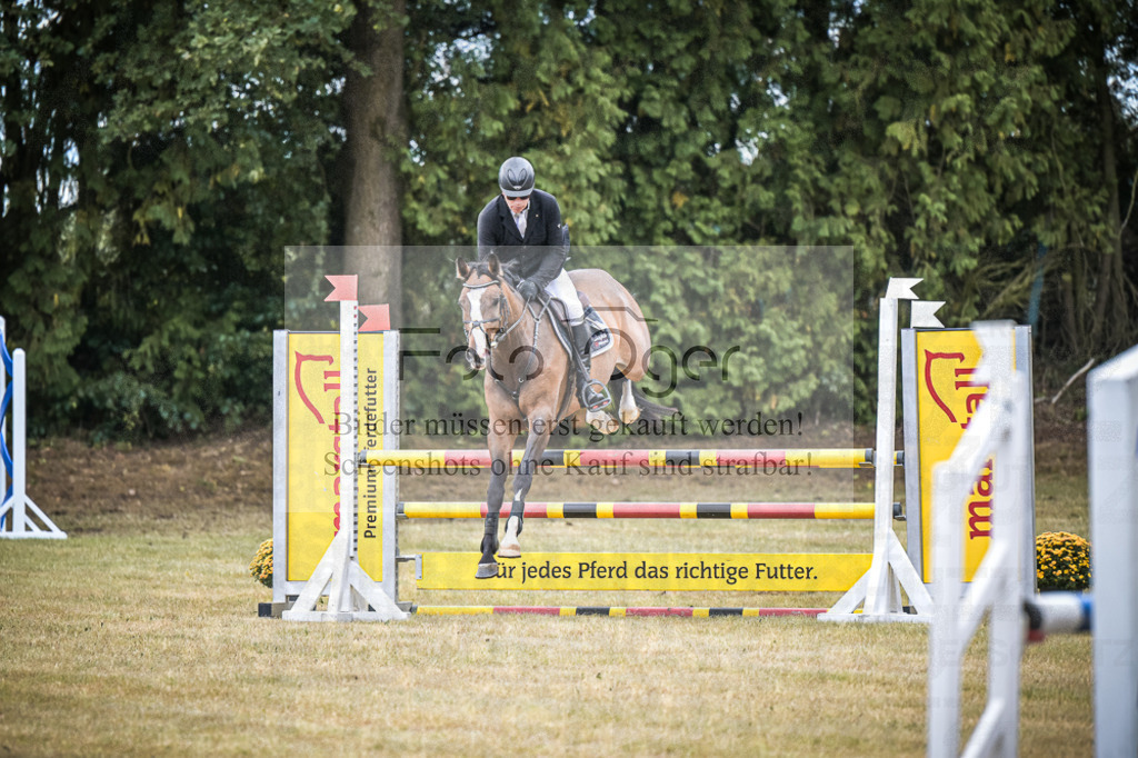 DOS_0321 | Entdecke hochwertige Reitturnierfotos von Foto Oger. Professionell, emotional und authentisch – jetzt Lieblingsmomente im Shop bestellen.Deutschlandweite Turnierfotografie. - Realisiert mit Pictrs.com