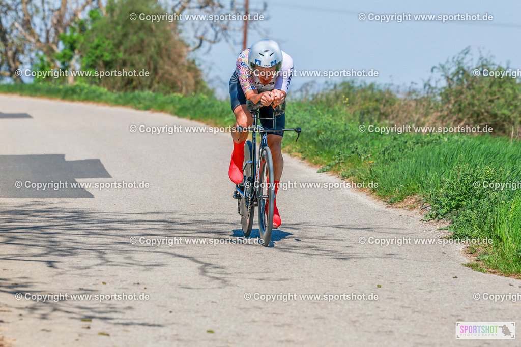 344_AR7_4088 | Neusiedlersee Radmarathon 2026@sportshot_your_pictrs #yourpictures#roadtowm2029 #nrm #neusiedlerseeradmarathon #neusiedlersee #neusiedlerseetourismus #burgenland #mörbisch #nrm26 #burgenlandtourismus #voglundco #poweredbyburgenlandtourismus #radsport #rad #marathon #ucigranfondo #visitburgenland #ucigranfondoworldseries