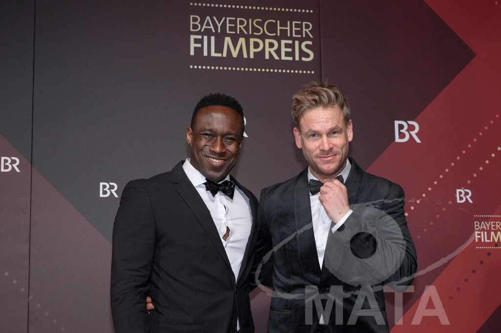 _DWI4937 | Jerry Kwarteng und Frederic Heidorn bei der Verleihung des 47. Bayerischen Filmpreises 2026  im Prinzregententheater. München, Deutschland. Der Bayerische Filmpreis wird seit 1979 von der Bayerischen Staatsregierung verliehen, um die Bedeutung des Kinofilms als Kulturgut herauszustellen - Realisiert mit Pictrs.com
