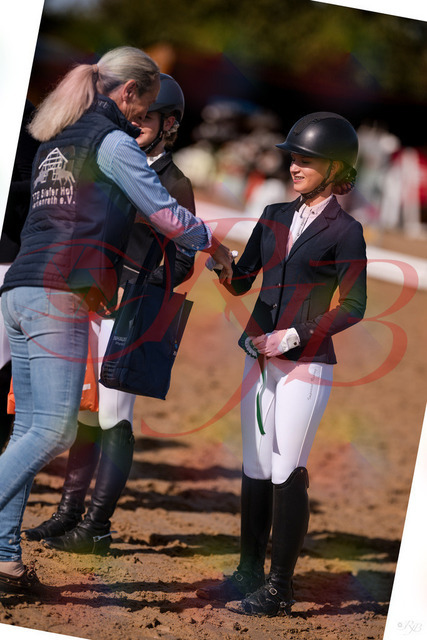 2026_10_03_Siefer-Hof_124738_Z81_39856126 | Professionelle Reitsport-, Turnier- und Eventfotografie von Robert Broda. Galerien mit ausgewählten und bearbeiteten Bildern direkt online ansehen und bestellen.