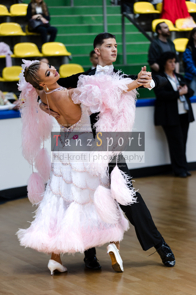 20250517_HessenTanzt_WDSF_IntOpen_Std_0804 | Tanzsportbilder, Standardtanz, Lateintanz, WDSF, DTV, LTVB, dancecomp, goc, hessen tanzt, blaues band der spree, walzer, tango, wiener walzer, slowfox, quickstepp, samba, rumba, cha-cha-cha, paso doble. jive, hd-kroft photography, turniertanzsport