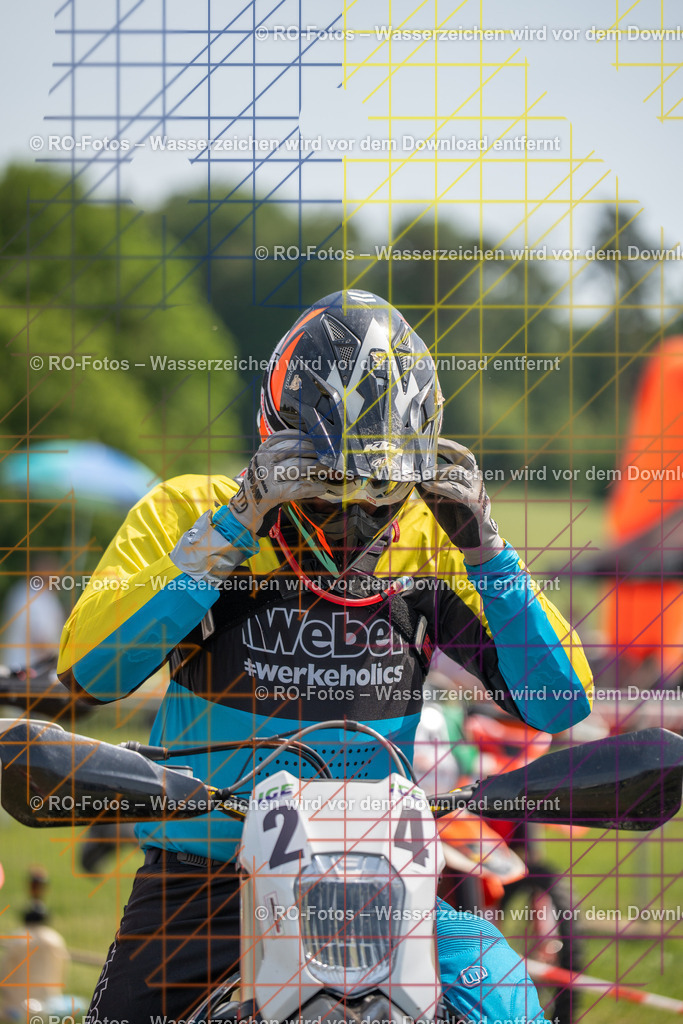Wolfshausen 5 Lauf -54 | Sportfotografie von RO-Fotos: Motorsport, Motocross, Enduro, Laufveranstaltungen und Triathlon. Professionelle Fotos von Sportlern und Events. - Realisiert mit Pictrs.com