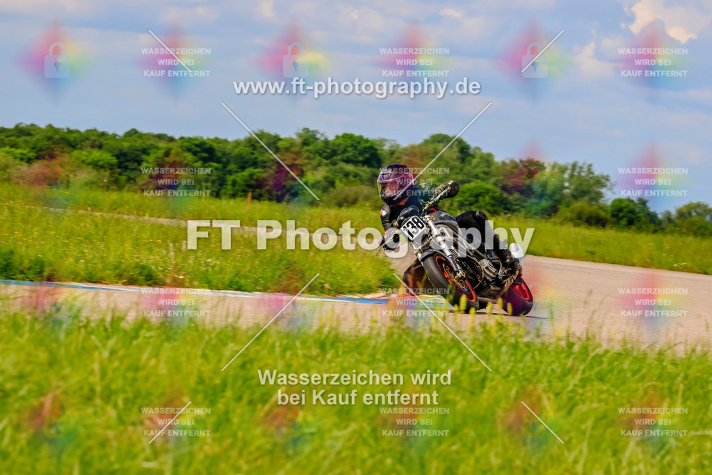 MotoTeam-0993 | Hier findet Ihr Bilder von Touristenfahrten auf der Nürburgring Nordschleife oder von anderen Veranstaltungen die ich besucht habe. Viel Spass beim Durch Schauen 