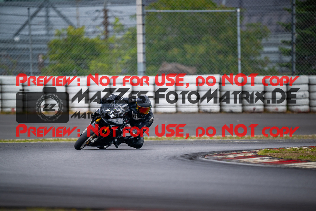 MaZZes_FotoMatrix_230719_84 | WEISS