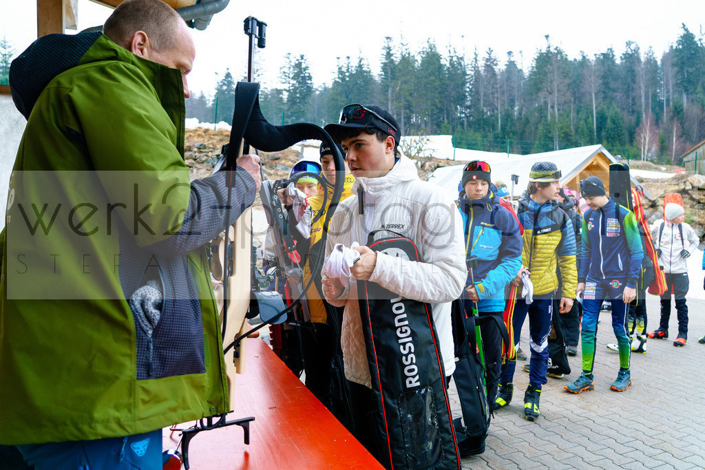 DP ARBER 9.-11.02.2024 | Unter schwierigen Bedingungen zauberte das OK ARBER-Team im Bayerischen Wald eine wettkampffähige Strecke im Arber Hohenzollern Skistadion.