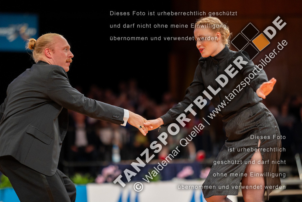20230812-14367 | Hier finden Sie Tanz Bilder vom Latein und Standard Formationen tanzen. Sportbilder vom Tanzsport. Schöne Fotos und von Weltmeisterschaft, Europameisterschaft, Bundesliga, Regionalliga, Oberliga und Landesliga sowie von GOC Stuttgart, DanceComp, WM Bremen