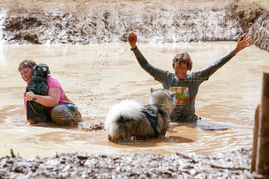 Schlamm_mit_Hund (347 von 460) | stephaniefillaphotographie - Realisiert mit Pictrs.com