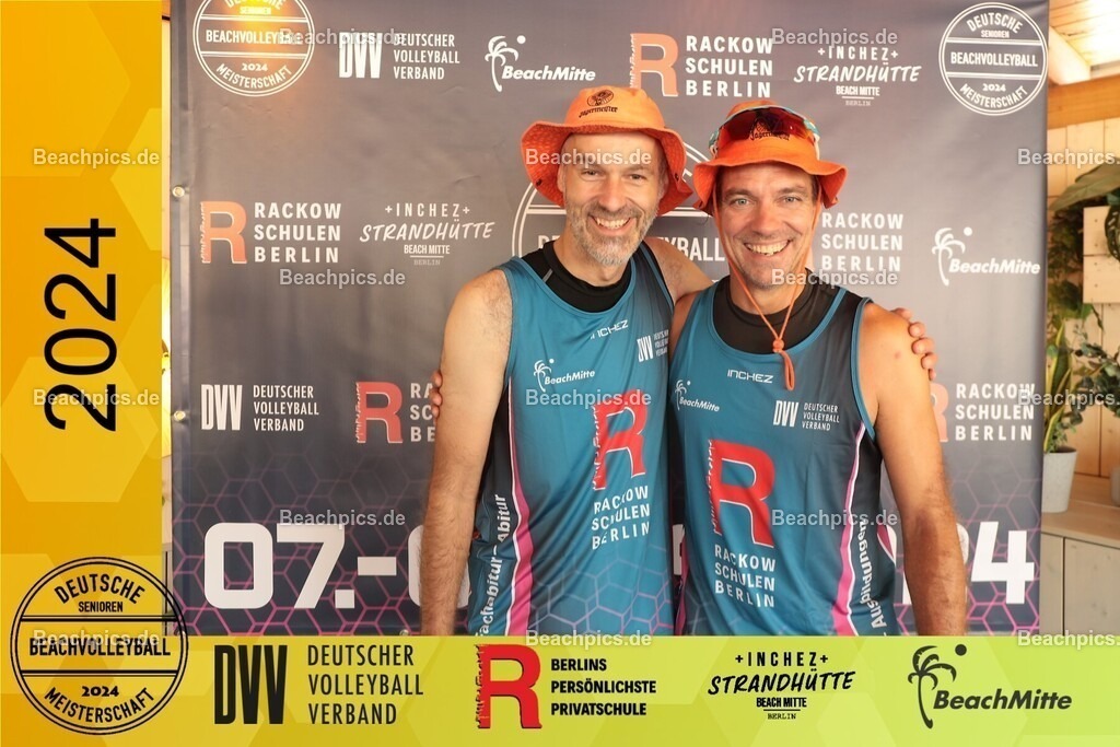 20240907_091958_093 | Sie befinden sich nun in der Bildergalerie von Beachpics.de. Sie können einzelne Bilder als Abzug, digital oder als spezielle Produkte erwerben.
Die Auswahl sehen sie, wenn sie unter dem gewünschten Bild auf Bestellen klicken!
Haben sie spezielle Wünsche,