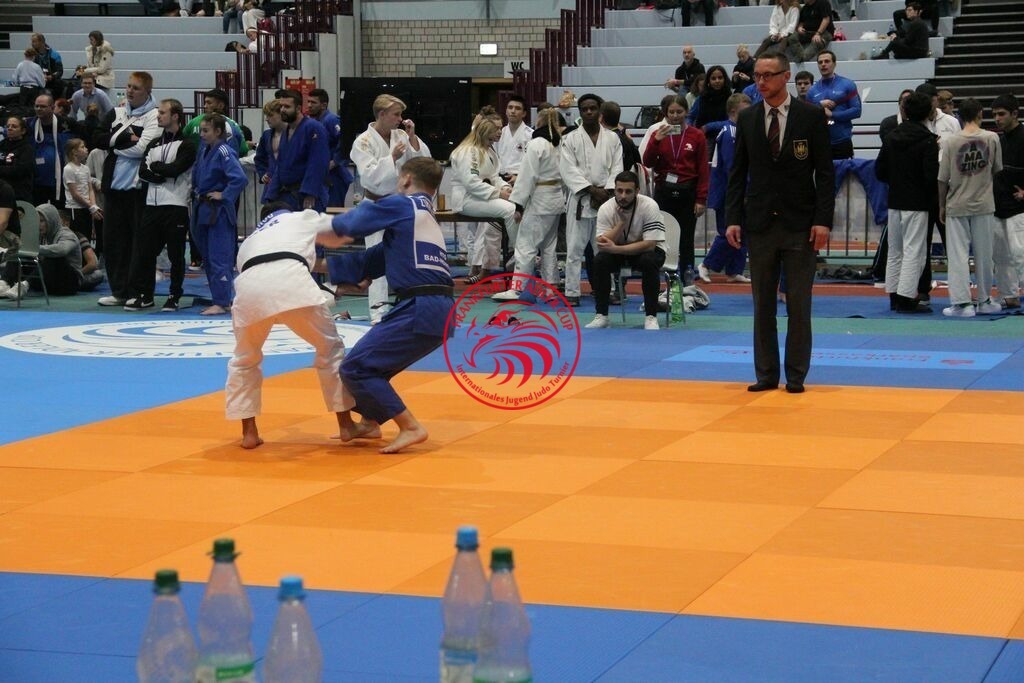 IMG_3945 | Fotos vom Adler Cup - Pictures from Adler Cup

Hier findet Ihr alle Eindrücke und großen Momente der Adler Cup Wochenenden. Here you will find all impressions and great moments of the Adler Cup weekends. - Realisiert mit Pictrs.com