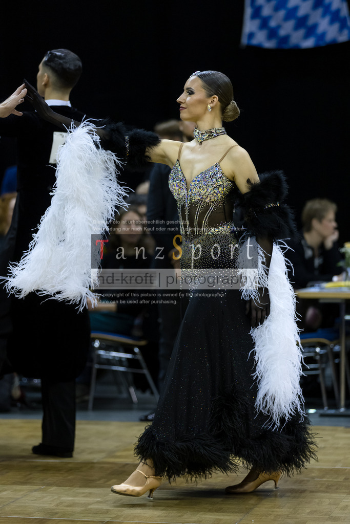 20241102_DC_HGR_Std_08536 | Tanzsportbilder, Standardtanz, Lateintanz, WDSF, DTV, LTVB, dancecomp, goc, hessen tanzt, blaues band der spree, walzer, tango, wiener walzer, slowfox, quickstepp, samba, rumba, cha-cha-cha, paso doble. jive, hd-kroft photography, turniertanzsport