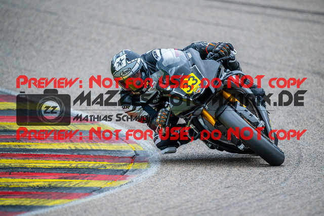 MaZZes_FotoMatrix_240503_6007705_6582 | STK1000