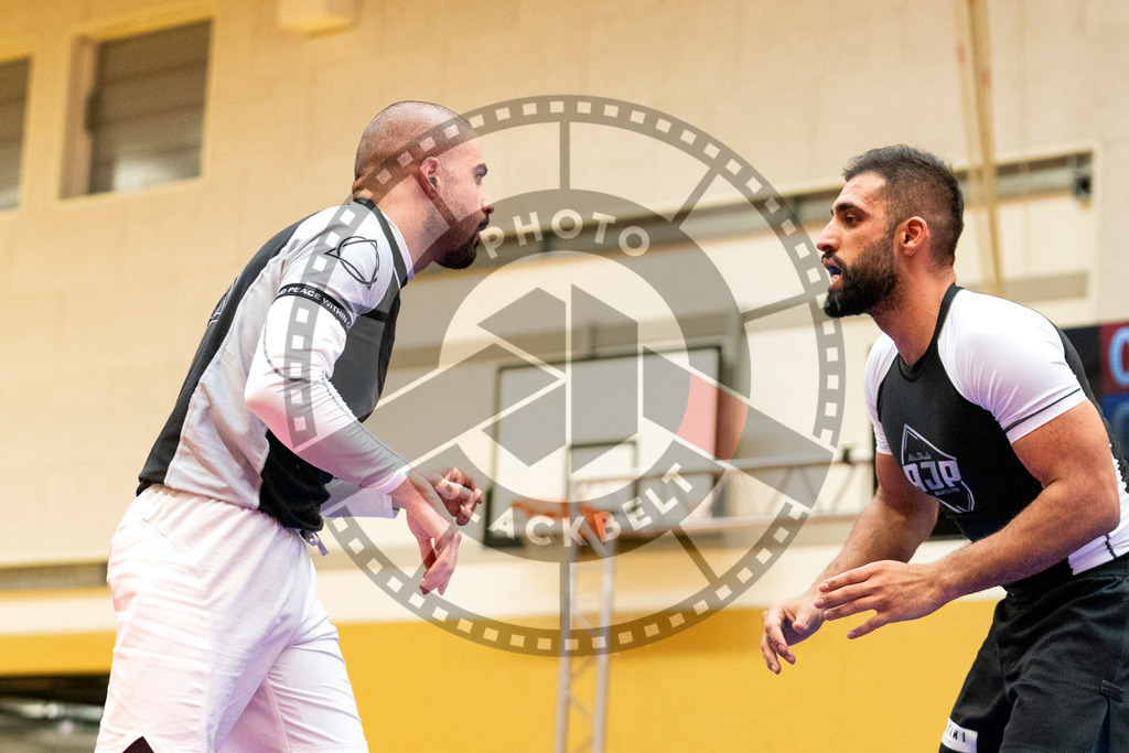 20231118PBB13357 | Fighters compete during the AJP Tour 600 Frankfurt Championship in Frankfurt/Main, Germany, on November 18, 2023.