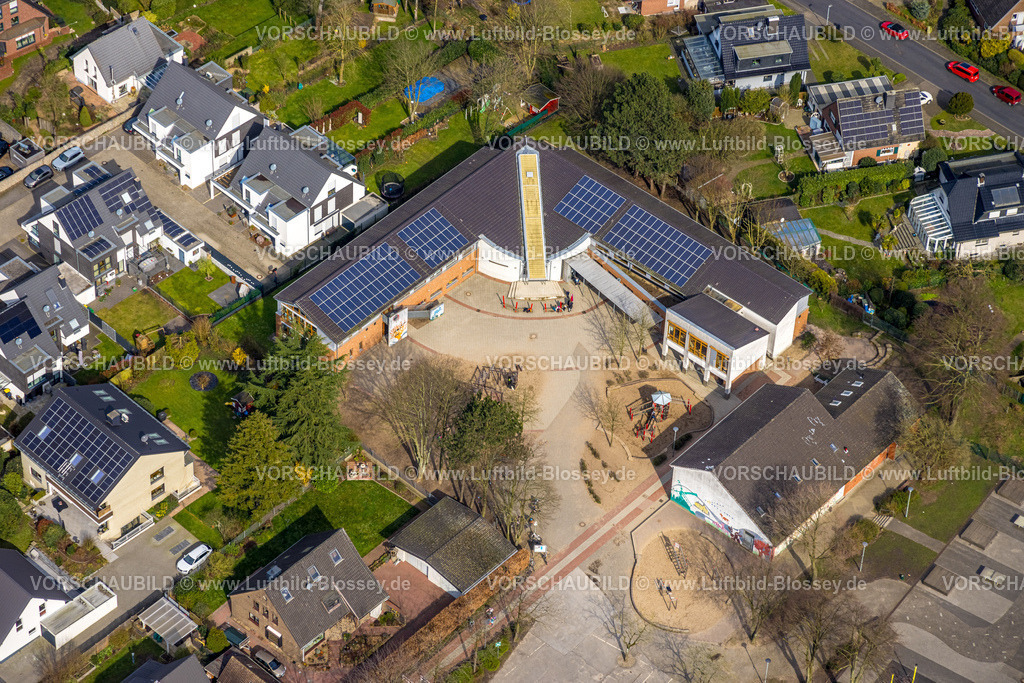 Huenxe240309923 | Luftbild, Karl-Vogels-Schule Grundschule, mit Solardach, Hünxe, Nordrhein-Westfalen, Deutschland