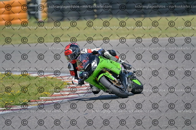 26BT02-2024 | markuskiefer.com - Realisiert mit Pictrs.com