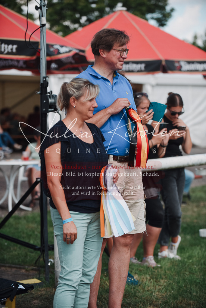 DSC_5874 | Pferde- und Turnierfotografie in Westsachsen. Pferdeportraits, Auftragszeichnungen und intuitive Kunst.