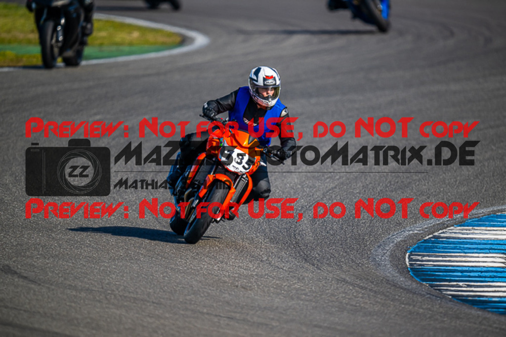 MaZZes_FotoMatrix_230410_3445 | INST