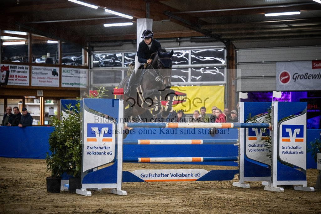 DOS_1431 | Entdecke hochwertige Reitturnierfotos von Foto Oger. Professionell, emotional und authentisch – jetzt Lieblingsmomente im Shop bestellen.Deutschlandweite Turnierfotografie. - Realisiert mit Pictrs.com