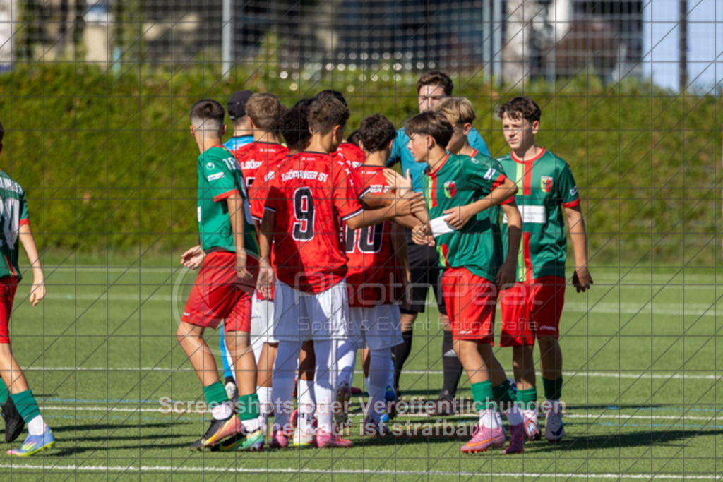 20250920_152830_0021 | #,1.Göppinger SV (rot) vs. FC Esslingen II (grün), Fussball, C-Junioren Leistungsstaffel Mitte - wfv 2025/2026, Kunstrasenplatz Nord, Hohenstaufenstr. 116, 73033 Göppingen, 20.09.2025 - 15:30 Uhr,Foto: PhotoPeet-Sportfotografie/Peter Harich