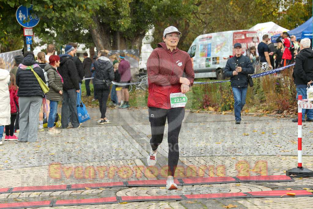 241020_1119_EX1_1955 | Sportfotografie im Rhein-Sieg Kreis, Köln, Bonn, NRW, Rheinland Pfalz, Hessen, etc. Unser Tätigkeitsfeld umfasst den Laufsport vom Volkslauf über den Marathon, Duathlon, Triathon bis zum Ultralauf wie Kölnpfad Ultra oder Schindertrail.