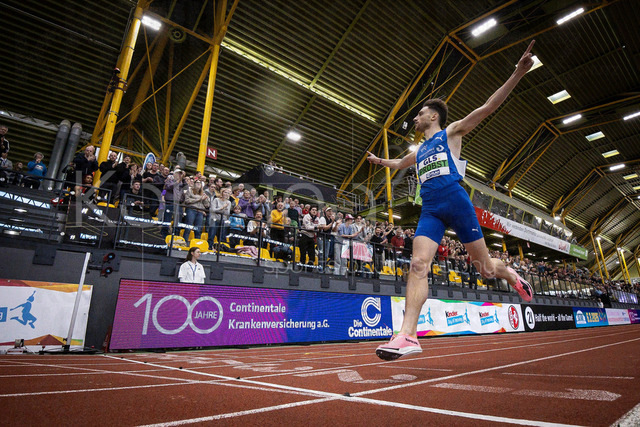 Deutsche Leichtathletik-Hallenmeisterschaften; Dortmund, 01.03.2026 | Marius Probst (TV Wattenscheid 01) läuft jubelnd über die Ziellinie; Deutsche Leichtathletik-Hallenmeisterschaften am 01.03.2026 in der Helmut-Körnig-Halle in Dortmund. 