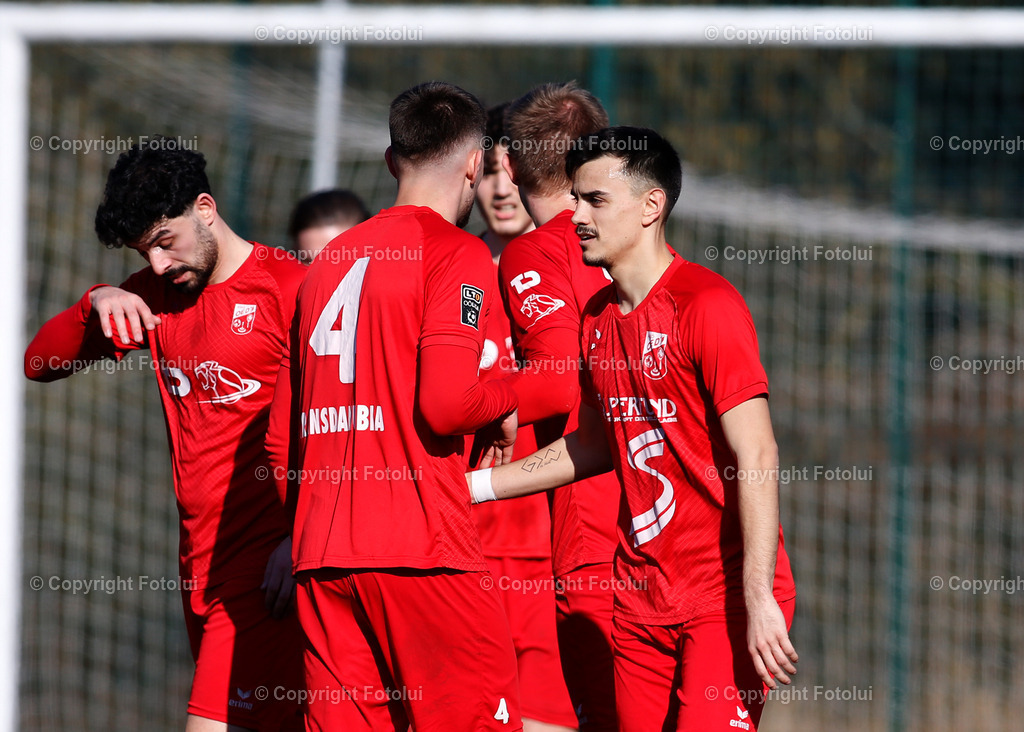 A_LUI_280226_12 | SPORT.FUSSBALL,TESTSPIEL ASKOE OEDT 1B-SV HAKA TRAUN 28.02.2026 IM BILD: TORJUBEL  (OEDT1B) UND (TRAUN) FOTO.FOTOLUI