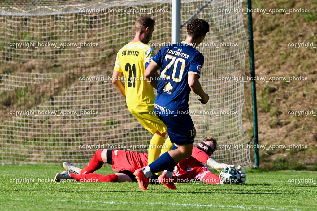 SV Malta vs. ATUS Velden | #20 Alessandro Kiko ATUS Velden, #21 Manuel Dullnig SV Malta, #1 Sascha Thaler SV Malta, SV Malta vs. ATUS Velden, SV Malta vs. ATUS Velden am 19.08.2025 in Malta (Sportplatz Malta), Austria, (Photo by Bernd Stefan)