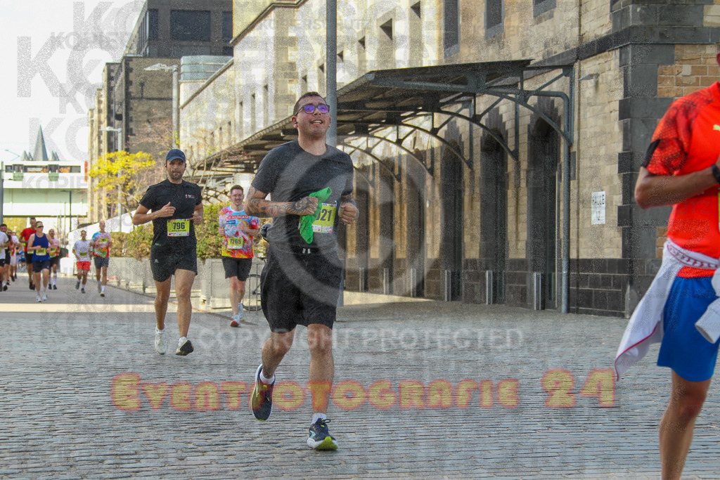 250920_1455_EV4_7550 | Sportfotografie im Rhein-Sieg Kreis, Köln, Bonn, NRW, Rheinland Pfalz, Hessen, etc. Unser Tätigkeitsfeld umfasst den Laufsport vom Volkslauf über den Marathon, Duathlon, Triathon bis zum Ultralauf wie Kölnpfad Ultra oder Schindertrail.