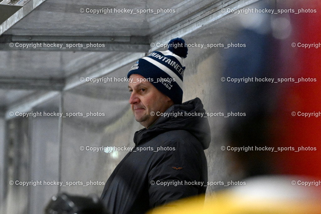 EC Tigers Paternion vs. Tarco Wölfe II | Headcoach EC Tigers Paternion Hannes Schellander, EC Tigers Paternion vs. Tarco Wölfe II, EC Tigers Paternion vs. Tarco Wölfe II am 19.12.2024 in Spittal an der Drau (Eissportzentrum Spittal), Austria, (Photo by Bernd Stefan)