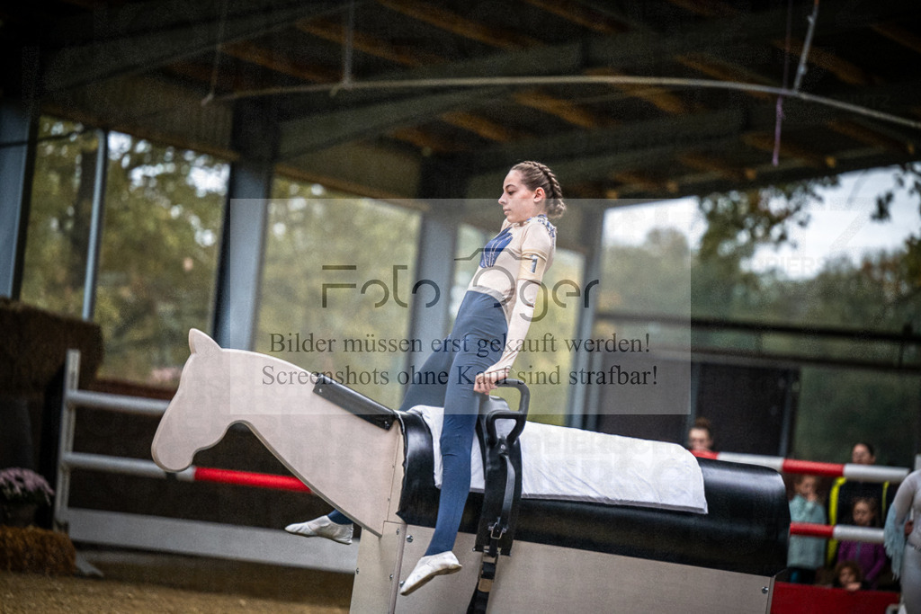 DOS_0112 | Entdecke hochwertige Reitturnierfotos von Foto Oger. Professionell, emotional und authentisch – jetzt Lieblingsmomente im Shop bestellen.Deutschlandweite Turnierfotografie. - Realisiert mit Pictrs.com