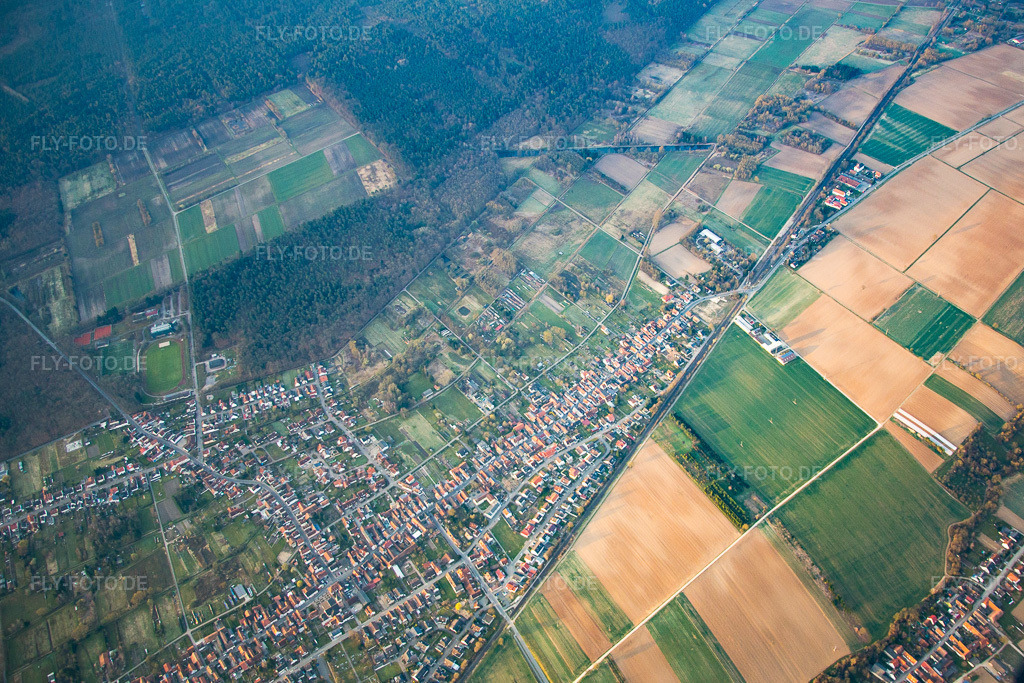 Luftbild: Ortsansicht im Ortsteil Schaidt in Wörth im Bundesland Rheinland-Pfalz in Deutschland. Foto: IMG_076686.jpg vom 28.03.2015 durch Werner Riehm/FLY-FOTO.de