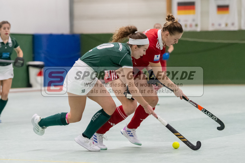 SFE_20241201_0029 | Köln, Deutschland, 01.12.2024:  Hockey 1. Bundesliga Damen Rot-Weiss Köln - HTC Uhlenhorst im KTHC Stadion Rot-Weiss Köln Tennis and Hockey Club am 01.12.2024 in Köln, Deutschland. (Foto von Stephan Fehrmann)Köln, Germany, 01.12.2024: Hockey 1. Bundesliga Damen Rot-Weiss Köln - HTC Uhlenhorst in KTHC Stadion Rot-Weiss Köln Tennis and Hockey Club at 01.12.2024 in Köln, Deutschland. (Foto from Stephan Fehrmann)