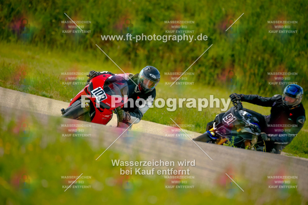 _MOT1014 | Hier findet Ihr Bilder von Touristenfahrten auf der Nürburgring Nordschleife oder von anderen Veranstaltungen die ich besucht habe. Viel Spass beim Durch Schauen 