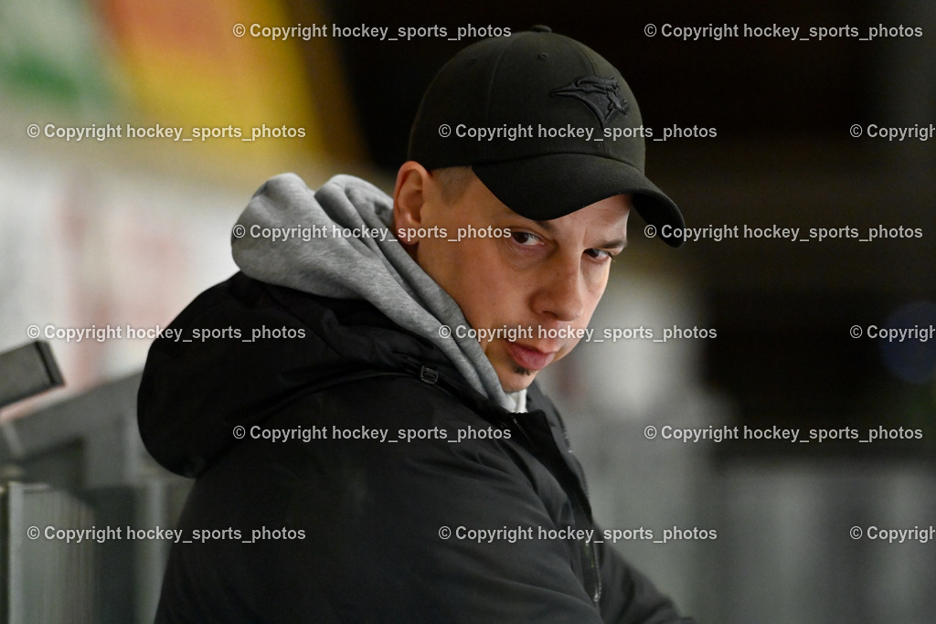 EHC Althofen vs. ESC Steindorf 6.3.2024 | Headcoach ESC Steindorf MAYER Michael, EHC Althofen vs. ESC Steindorf 6.3.2024, EHC Althofen vs. ESC Steindorf am 06.03.2024 in Althofen (Stadthalle Althofen ), Austria, (Photo by Bernd Stefan)